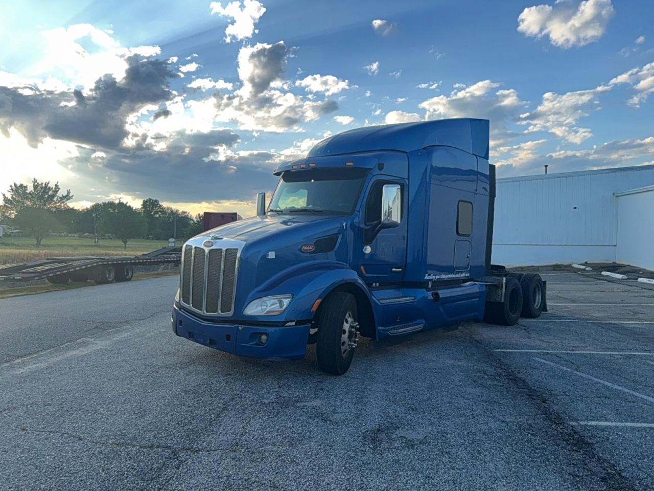 2018 PETERBILT All other VIN 1XPBDP9X6JD487879 photo 2