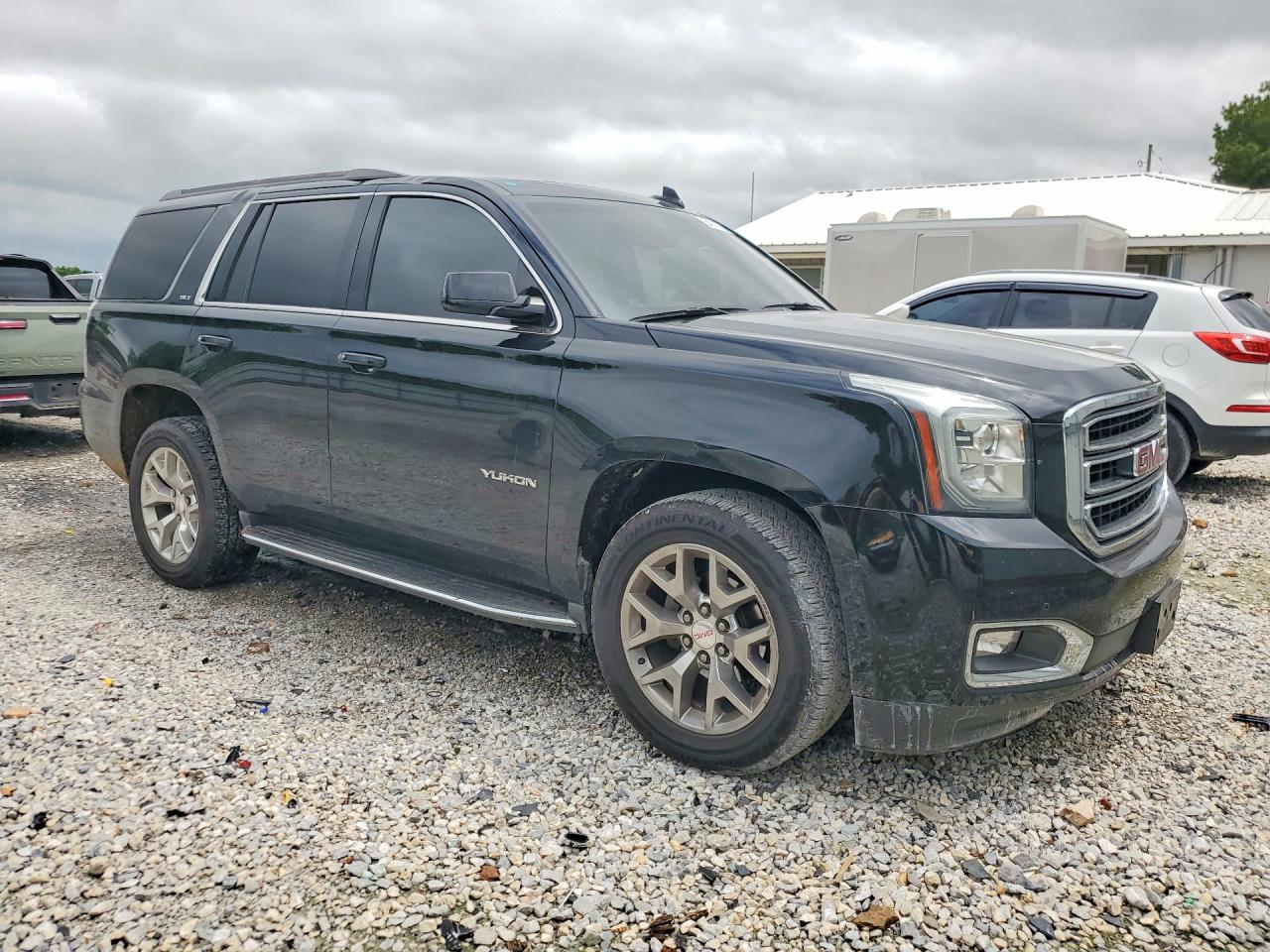 2016 GMC Yukon VIN 1GKS2BKC5GR417002 photo 4