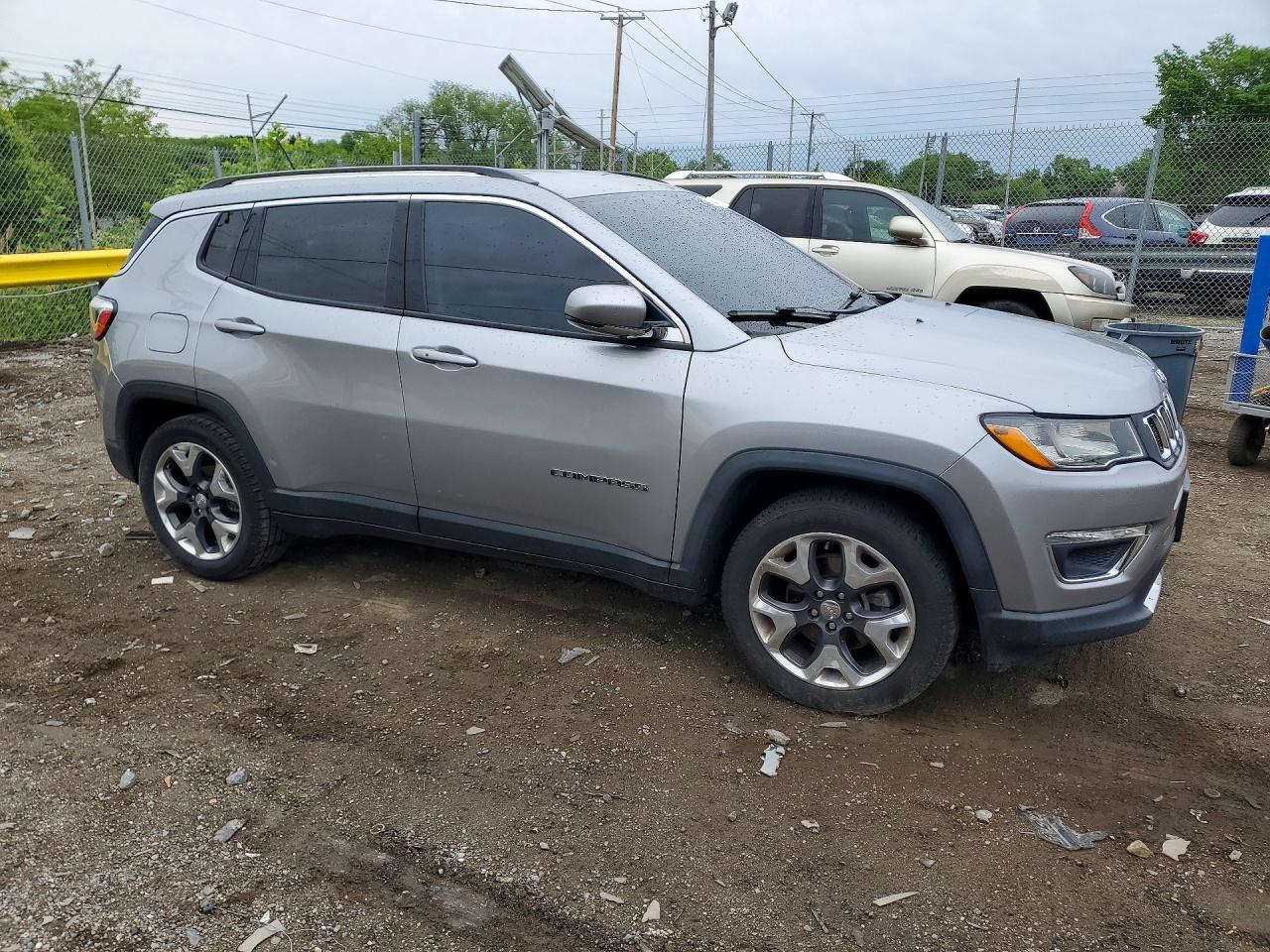 2019 Jeep Compass VIN 3C4NJCCB1KT659941 photo 4