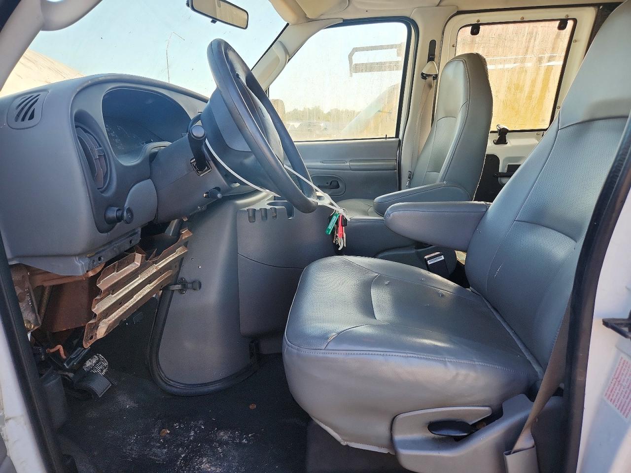 2003 Ford Econoline VIN 1FBSS31LX3HB90820 photo 7