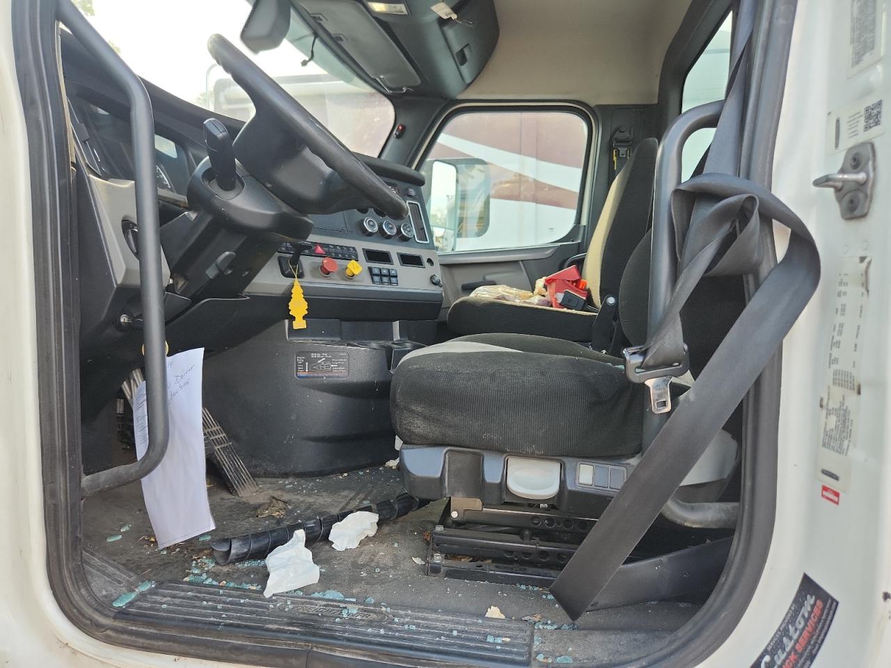 2020 FREIGHTLINER All other VIN 1FUJHTDVXLLLU7741 photo 5