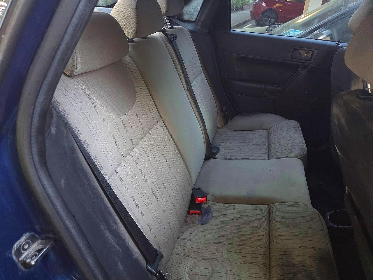 2009 Ford Focus VIN 1FAHP35N29W118507 photo 6