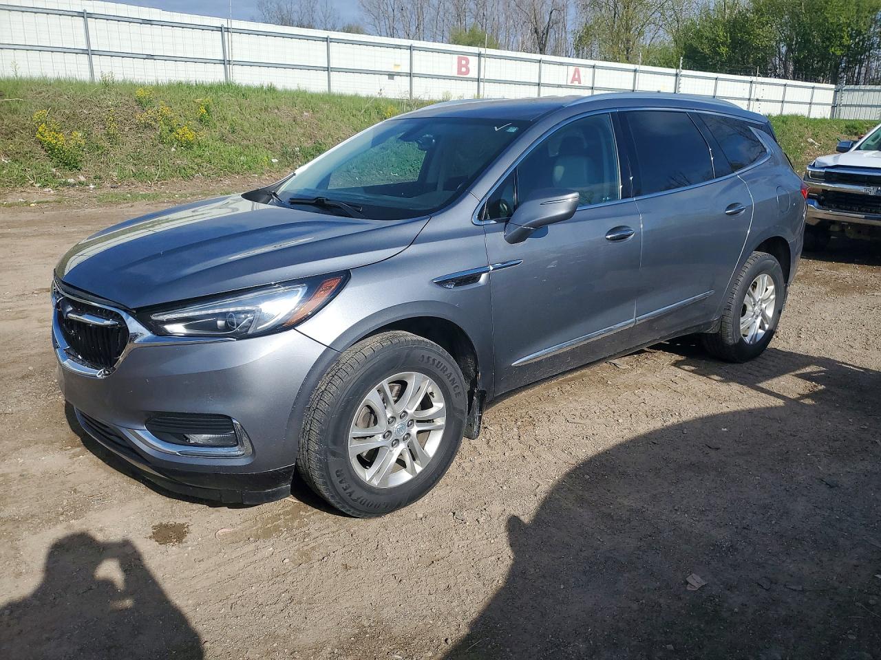 2018 Buick Enclave VIN 5GAEVAKWXJJ180650 photo 1