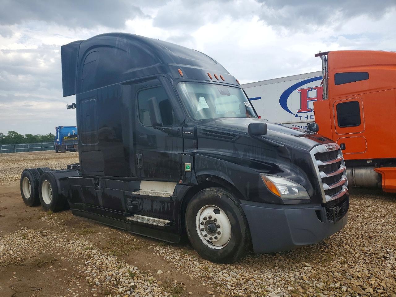 2023 FREIGHTLINER All other VIN 3AKJHHDR0PSUA4647 photo 1