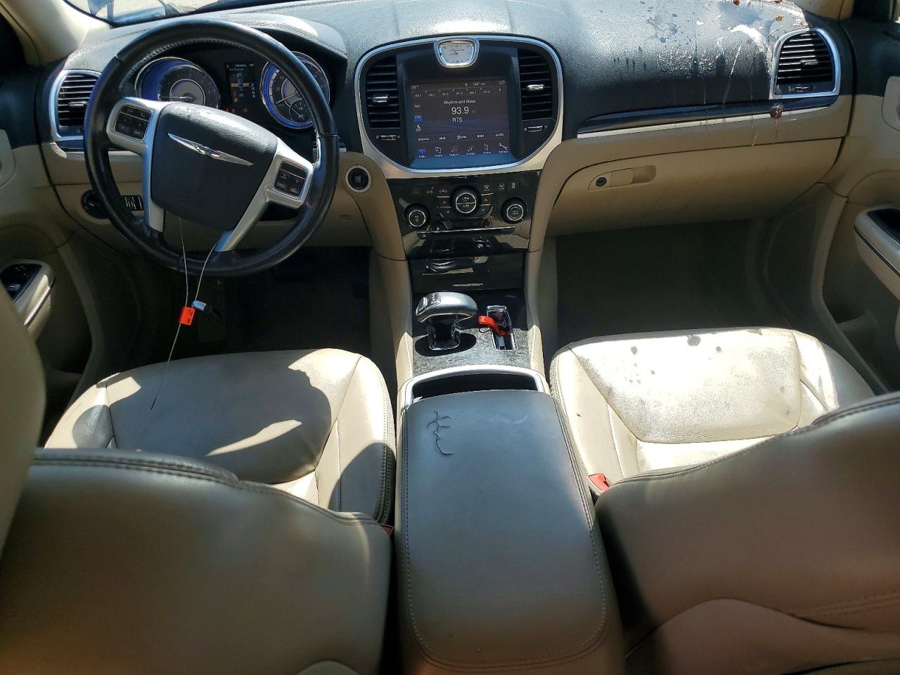 2014 Chrysler 300 VIN 2C3CCAAGXEH124323 photo 8