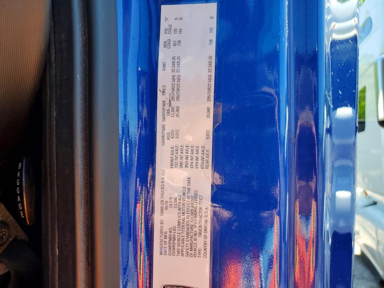 2020 All other VIN 1FUJHHDR8LLLR6923 photo 10