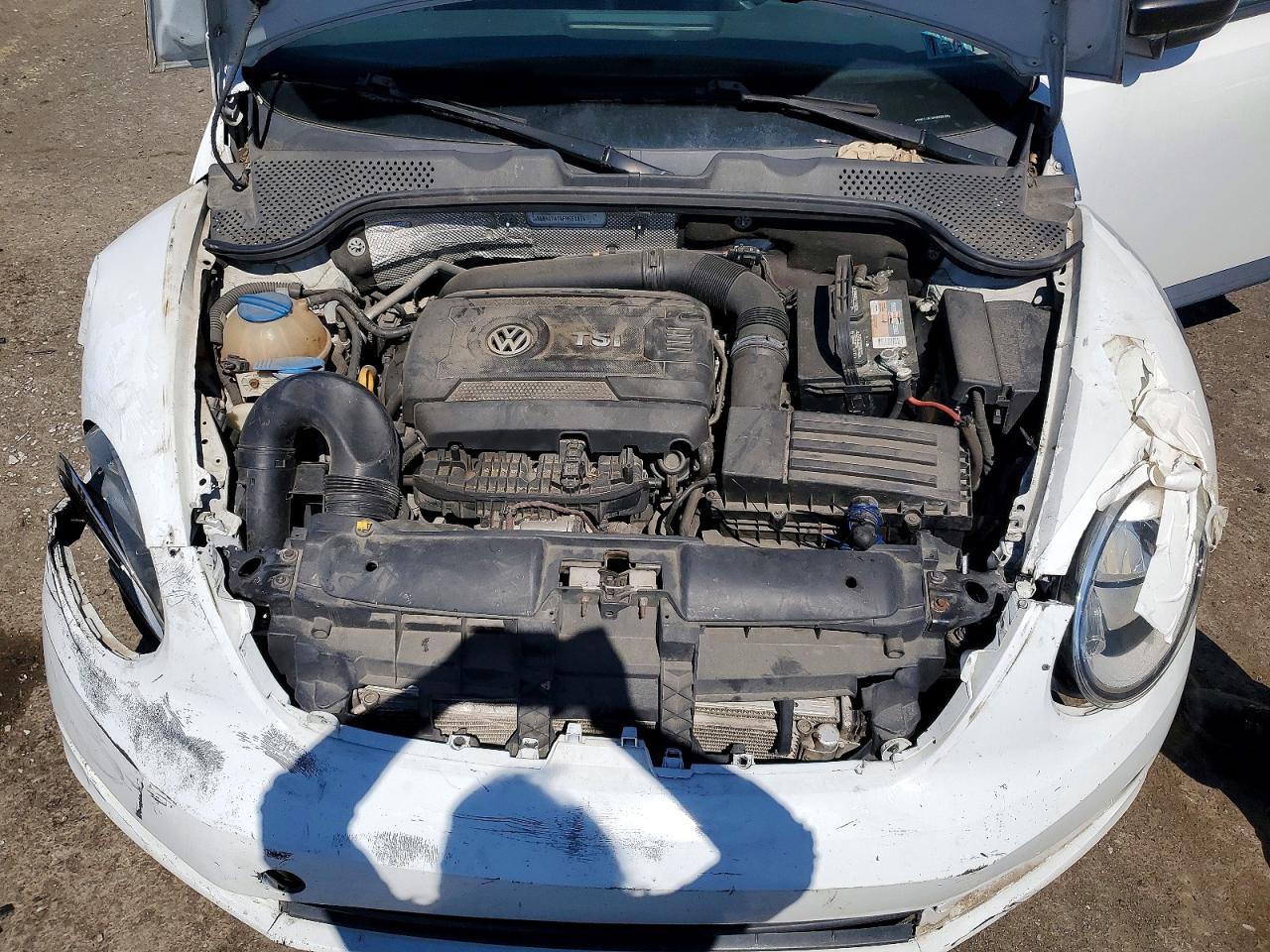2015 Volkswagen Beetle VIN 3VWF17AT0FM636493 photo 11