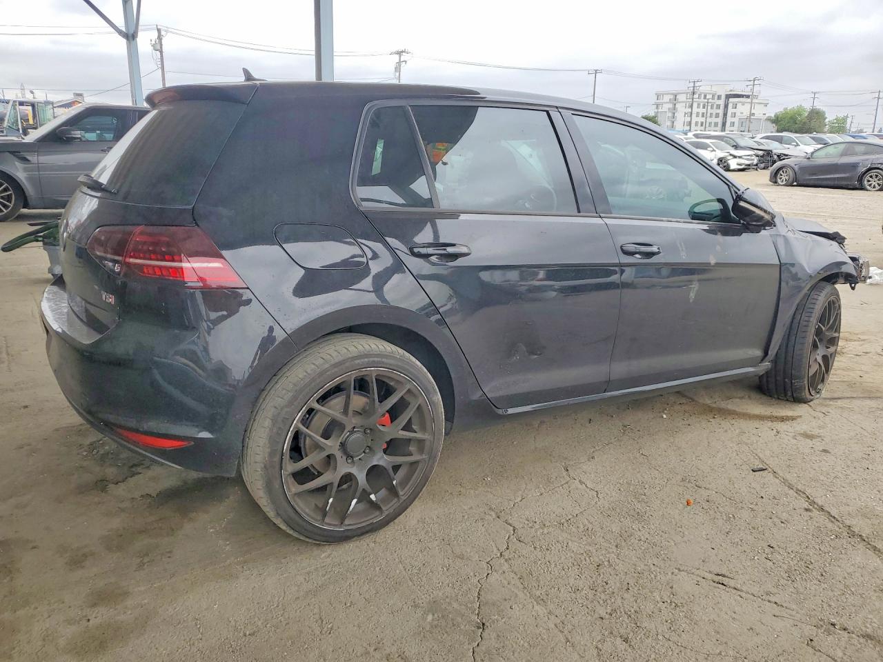 2017 Volkswagen Golf VIN 3VW217AU3HM041082 photo 3