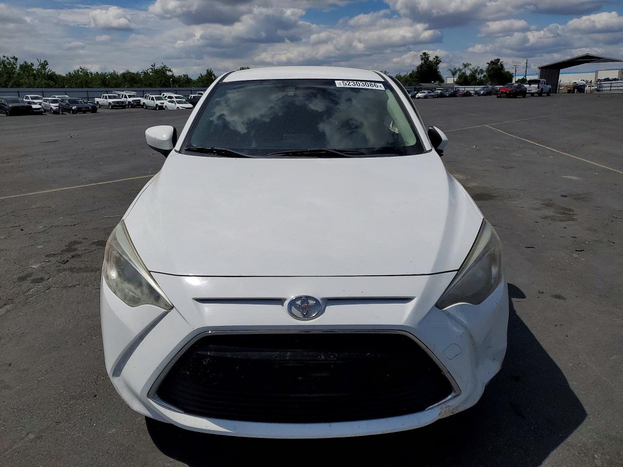 2018 Toyota Yaris VIN 3MYDLBYV5JY317141 photo 5