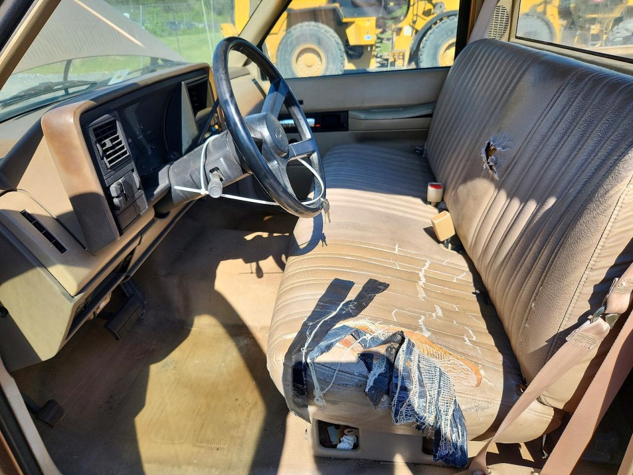 1988 Chev Gmt VIN 1GCDC14Z3JE179811 photo 7
