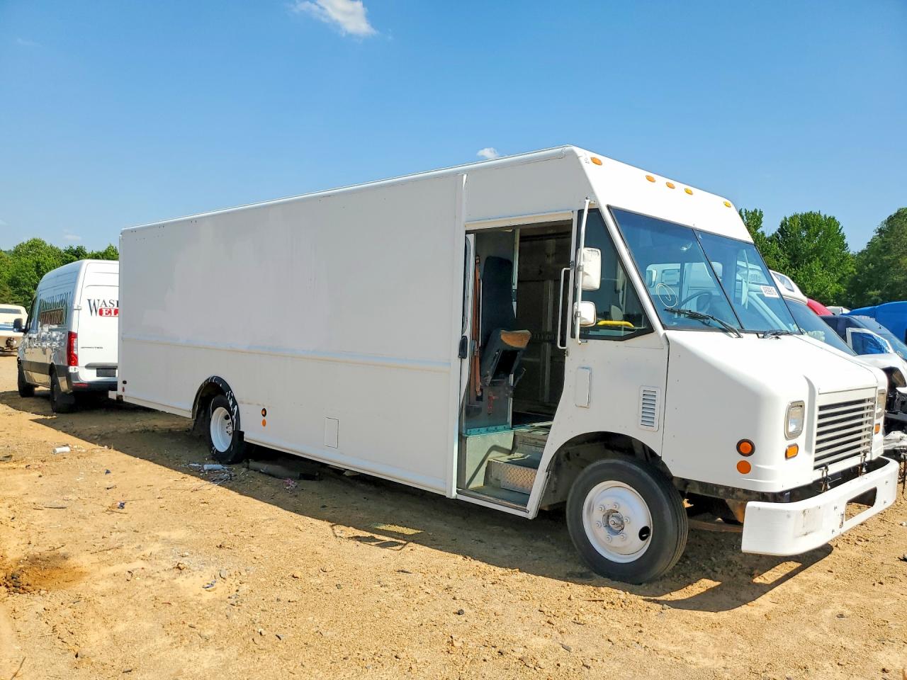 2012 FREIGHTLINER All other VIN 4UZAAPDUXCCBS4088 photo 4