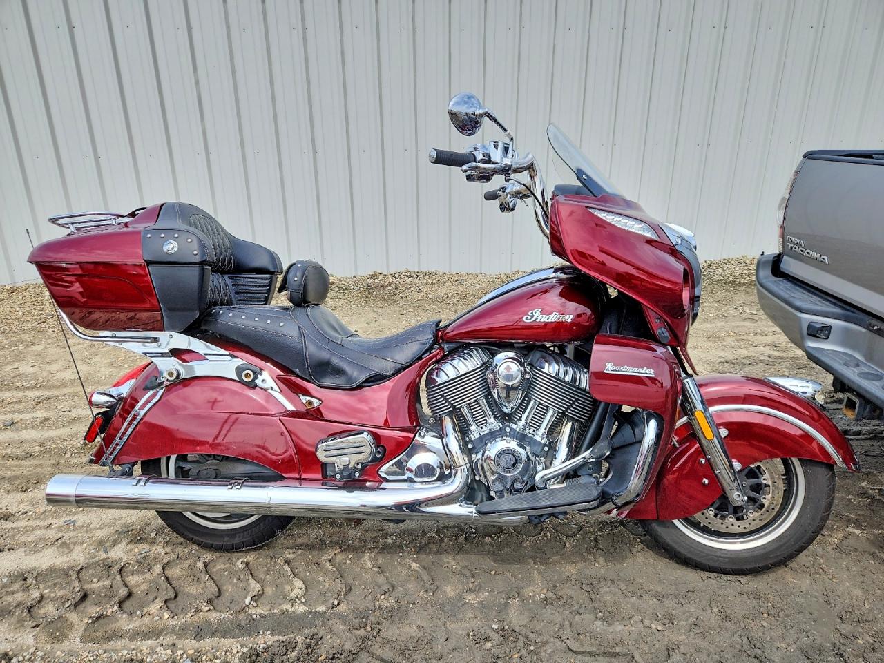 2017 INDIAN Motorcycle VIN 56KTRAAA1H3345090 photo 1