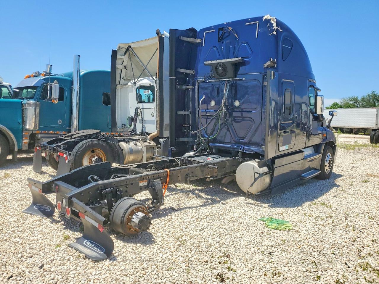 2018 FREIGHTLINER All other VIN 3AKJGLDR4JSJY9131 photo 4
