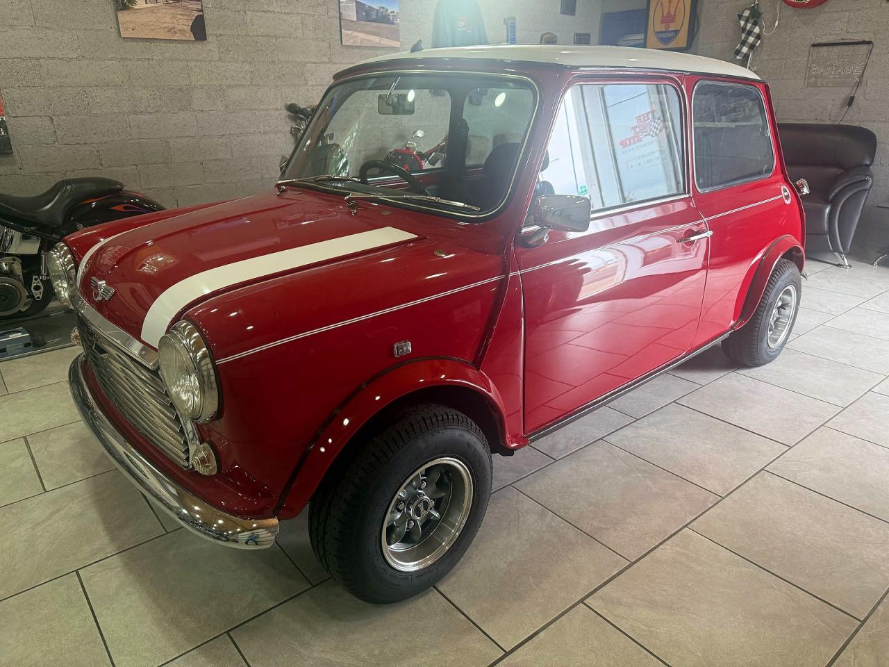 1991 Mini Cooper Base VIN SAXXL2S1020501494 photo 2