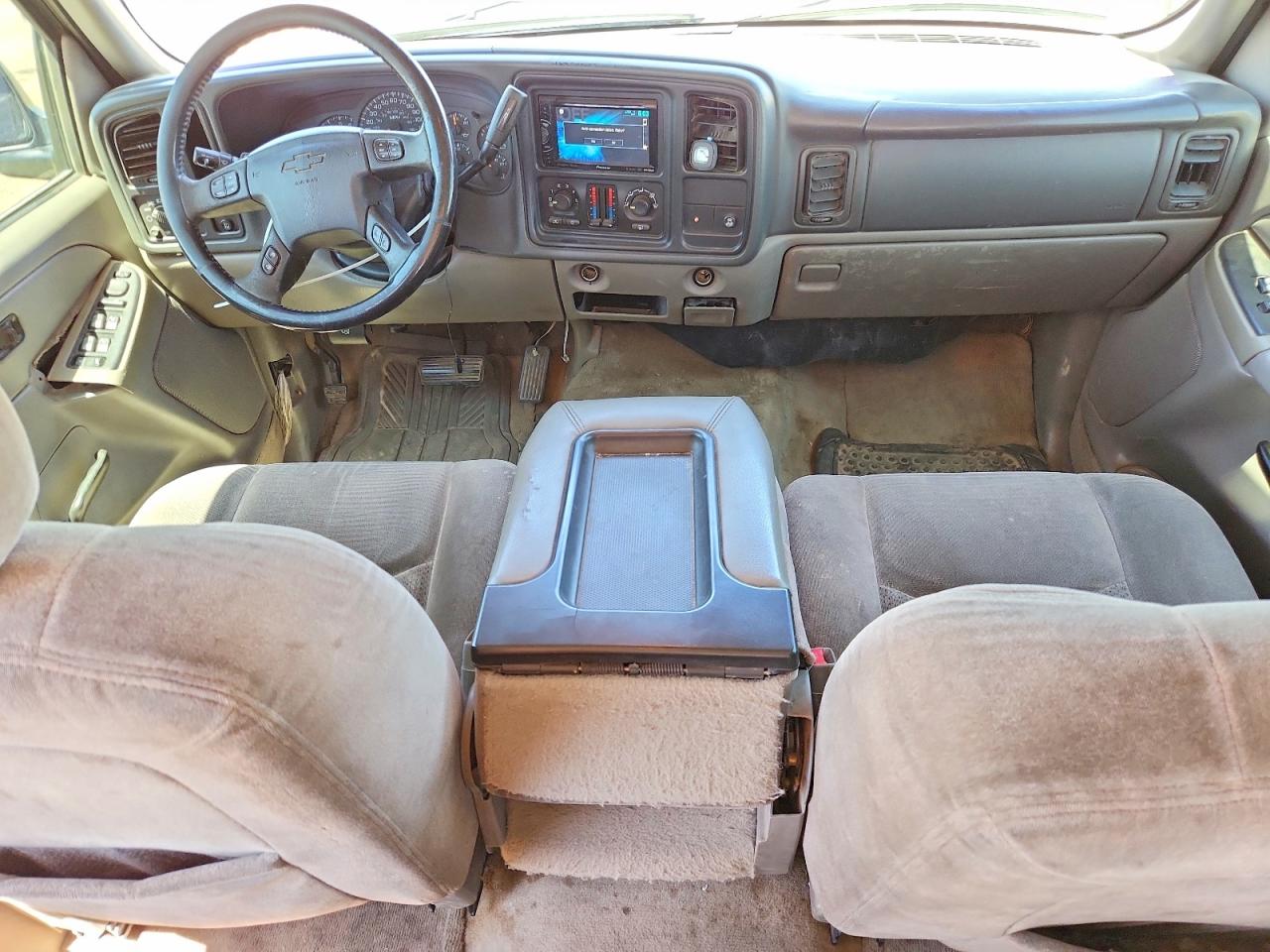 2005 Chevrolet Tahoe VIN 1GNEC13V15R231817 photo 8