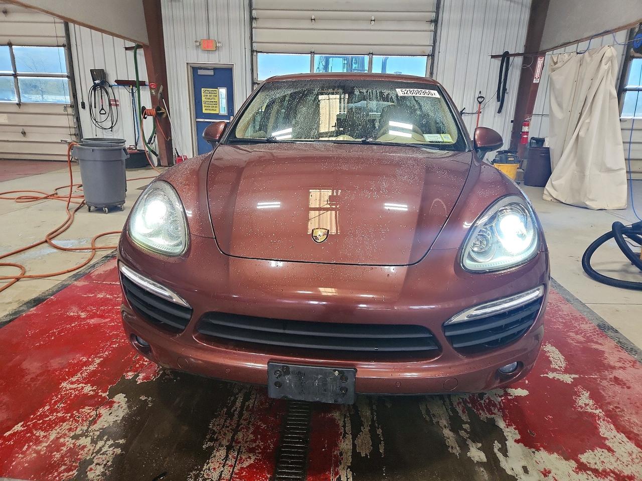 2012 Porsche Cayenne VIN WP1AE2A26CLA92265 photo 5