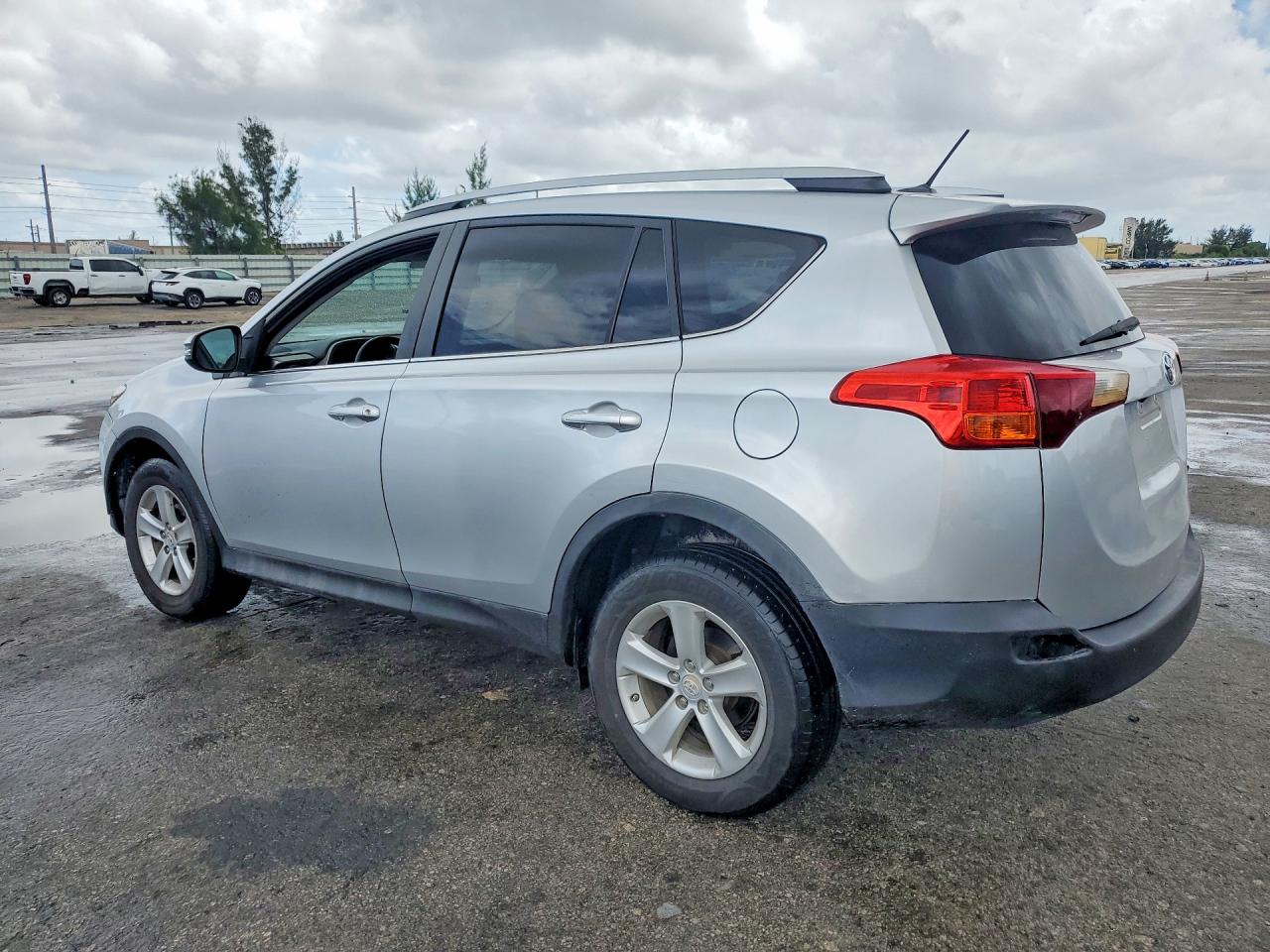 2014 Toyota Rav4 VIN 2T3WFREV4EW078141 photo 2