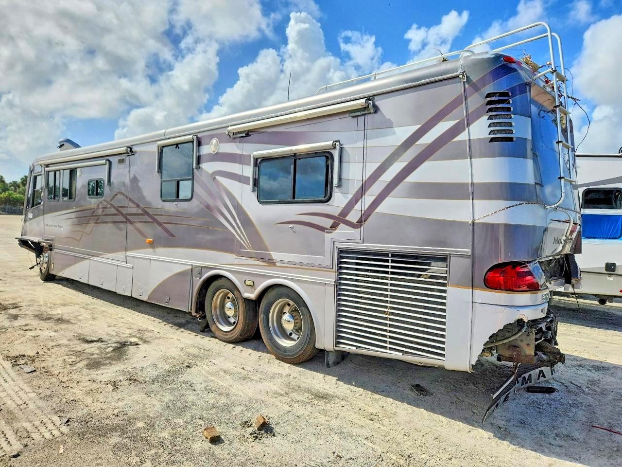 2002 SPARTAN All other VIN 4VZAT34952C040841 photo 3