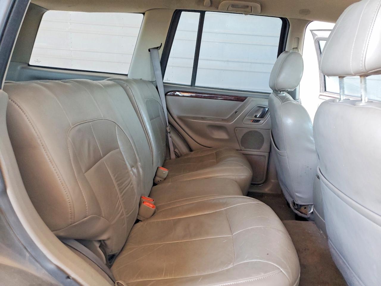 2004 Jeep Cherokee VIN 1J8GX58N84C406760 photo 11