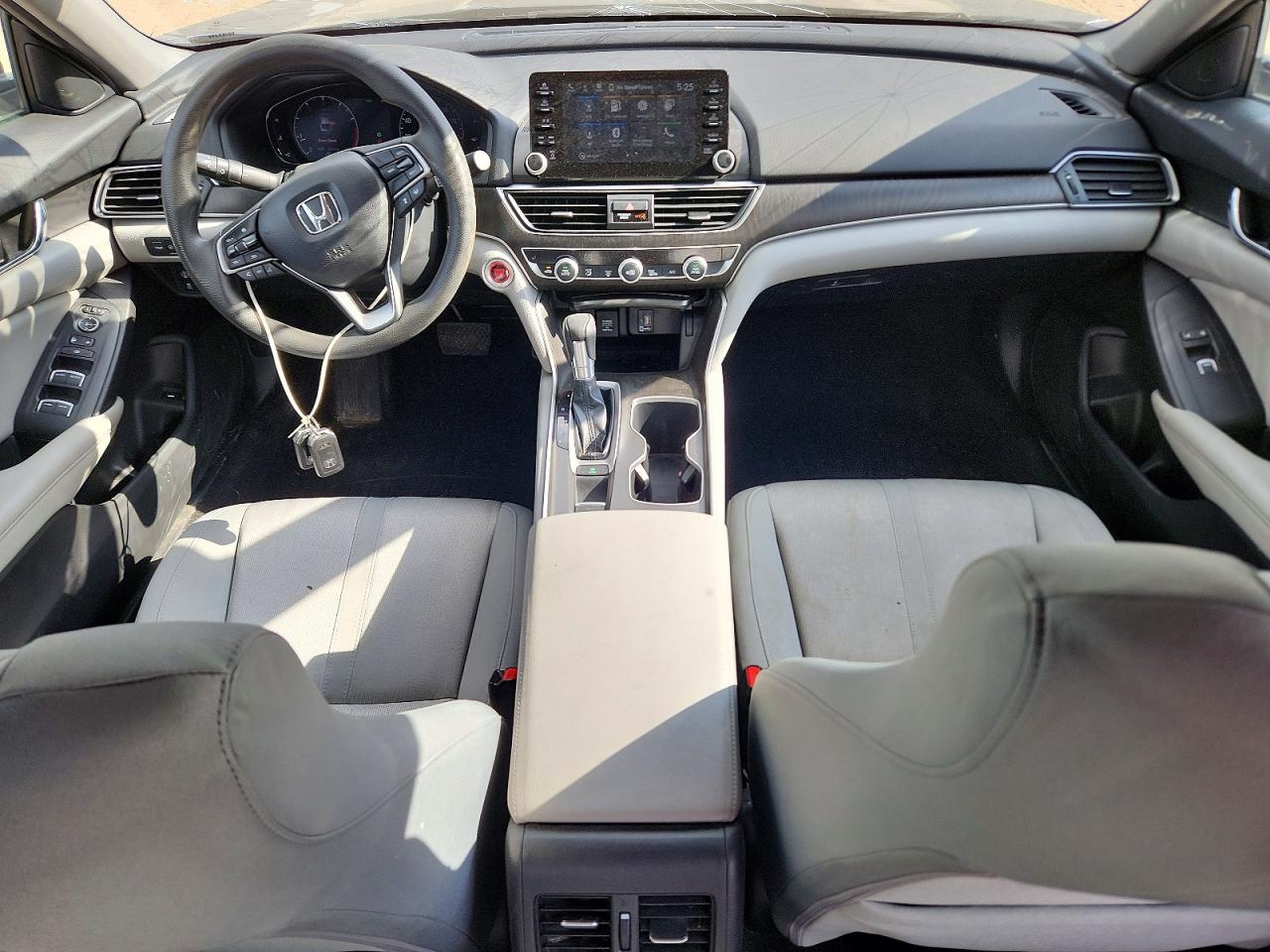 2019 Honda Accord VIN 1HGCV1F48KA043269 photo 8