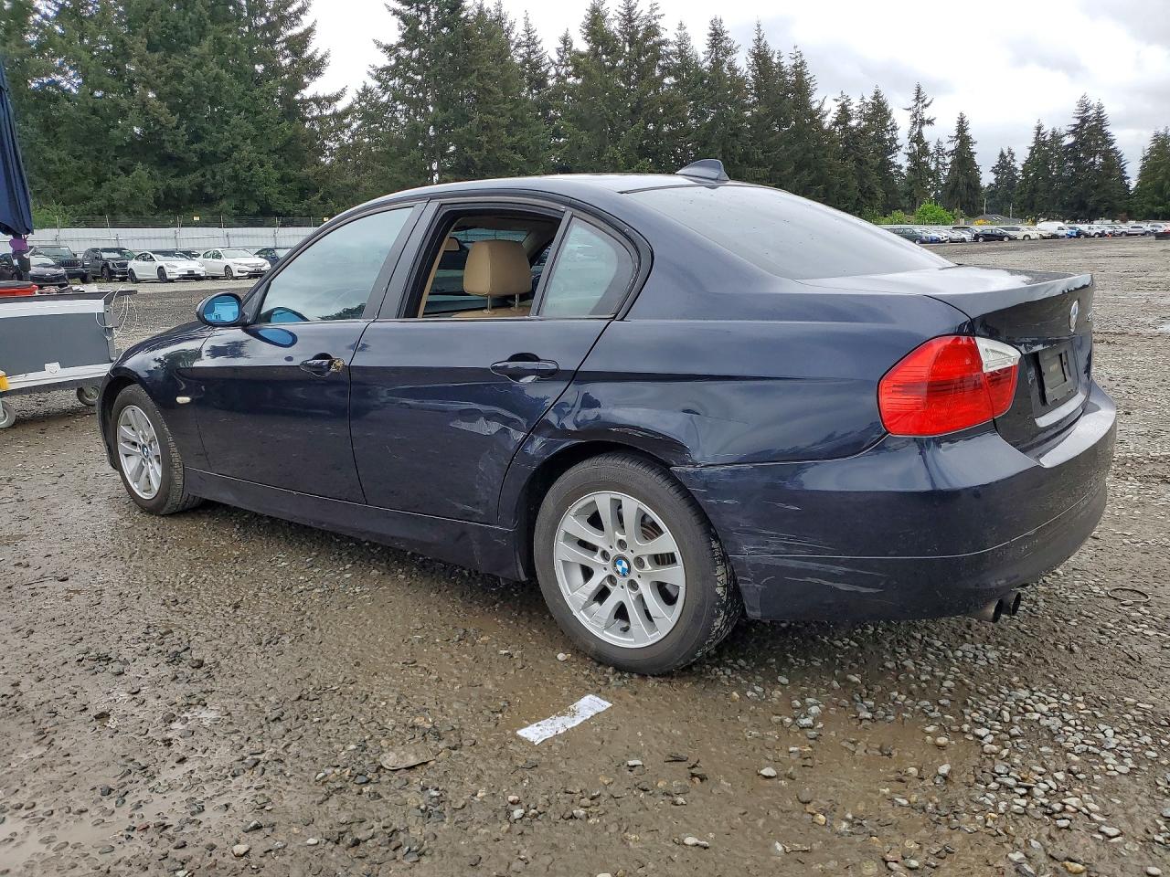 2006 BMW 3 series VIN WBAVB13556PT06878 photo 2