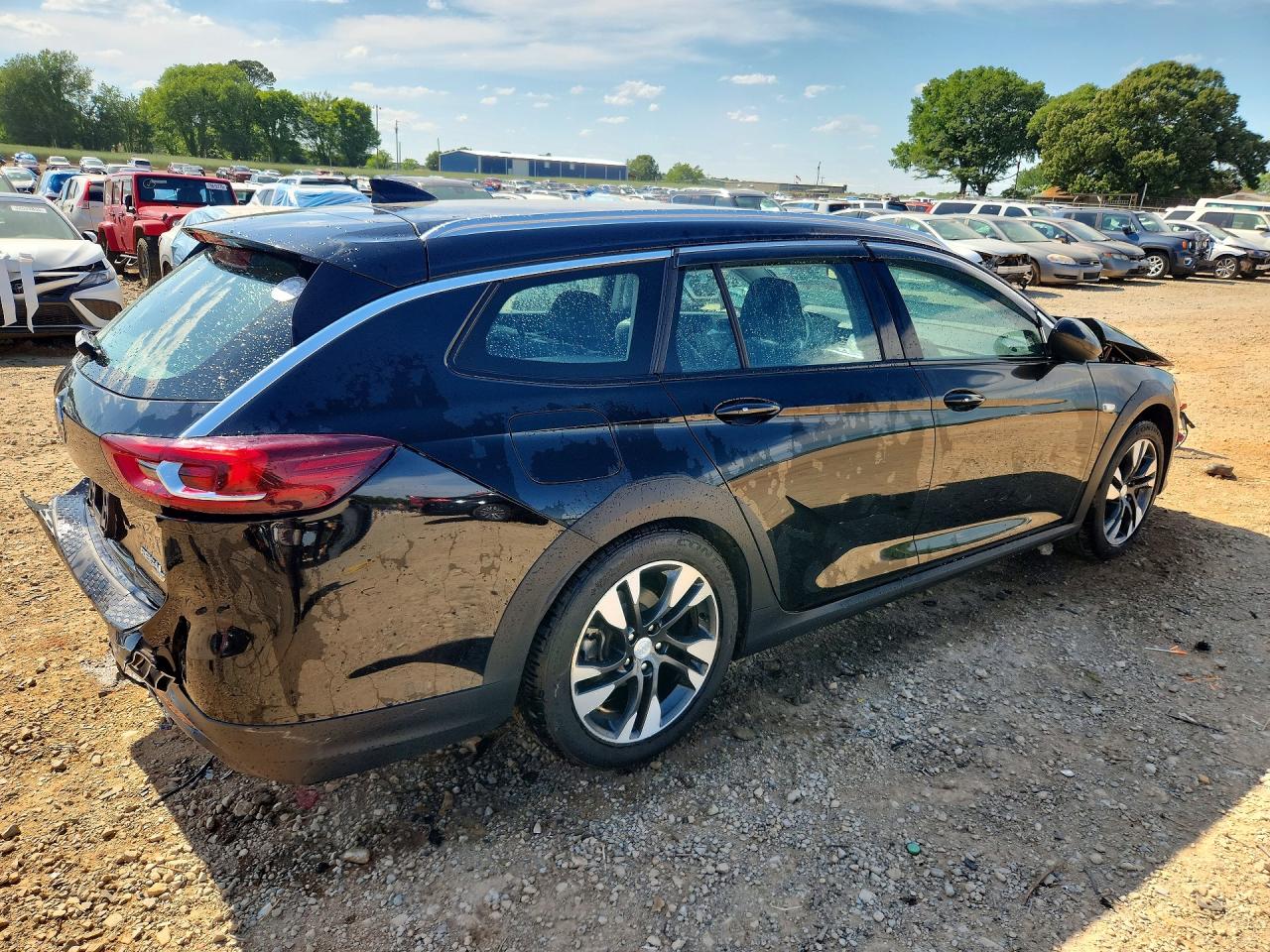 2018 Buick Regal VIN W04GV8SX1J1153226 photo 3