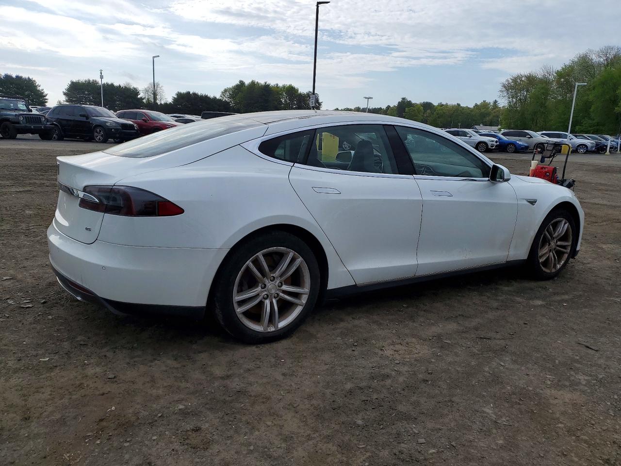 2014 Tesla Model s VIN 5YJSA1H15EFP36580 photo 3