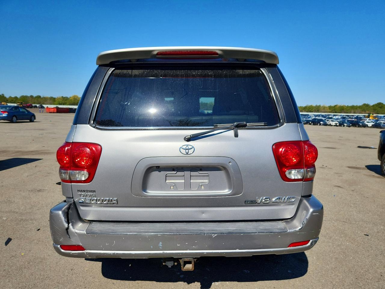 2005 TOYOTA Sequoia VIN 5TDBT44A15S241905 photo 6
