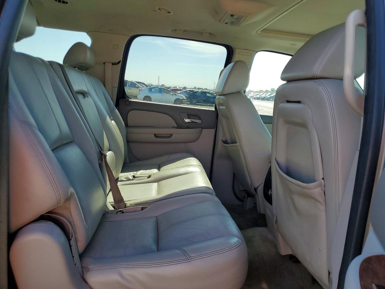 2007 Chevrolet Suburban VIN 1GNFK16387J166953 photo 11