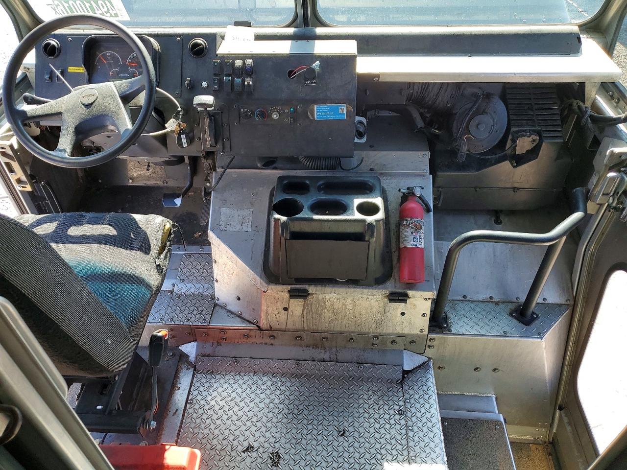 2021 FREIGHTLINER All other VIN 4UZAC2EA6MCMM9224 photo 8