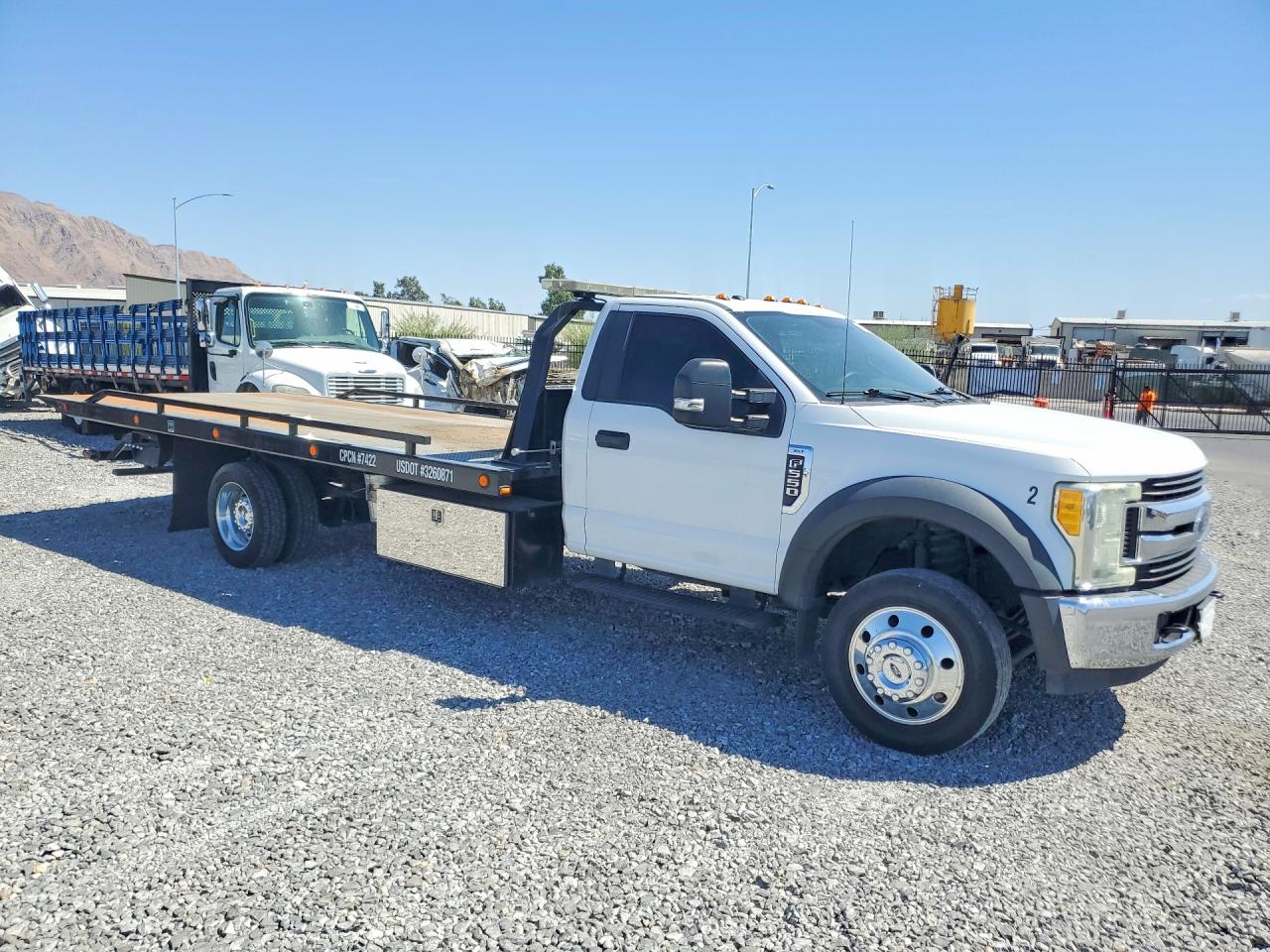 2017 FORD F550 VIN 1FDUF5GYXHDA01729 photo 4