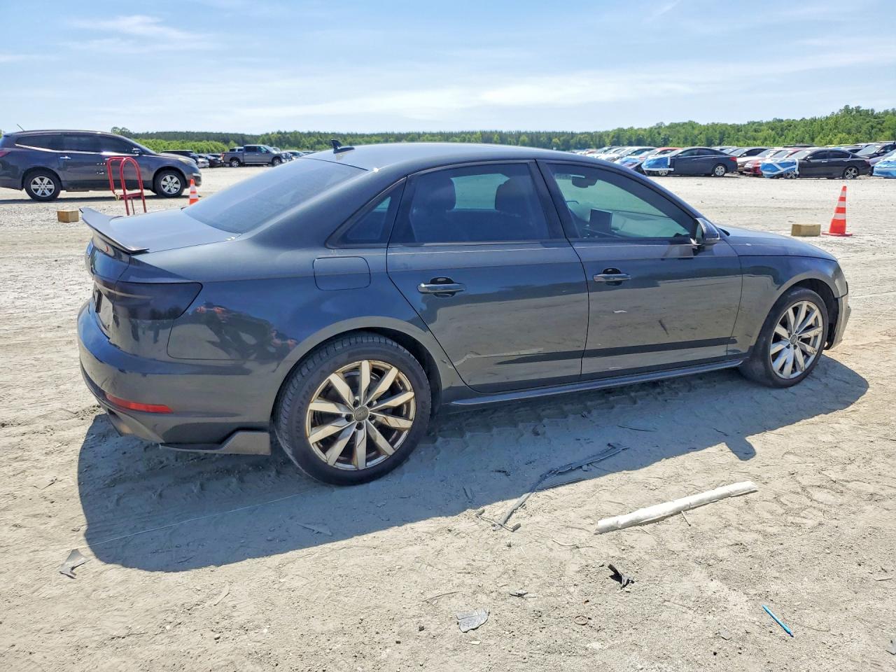 2018 Audi A4 VIN WAUKMAF4XJN018469 photo 3