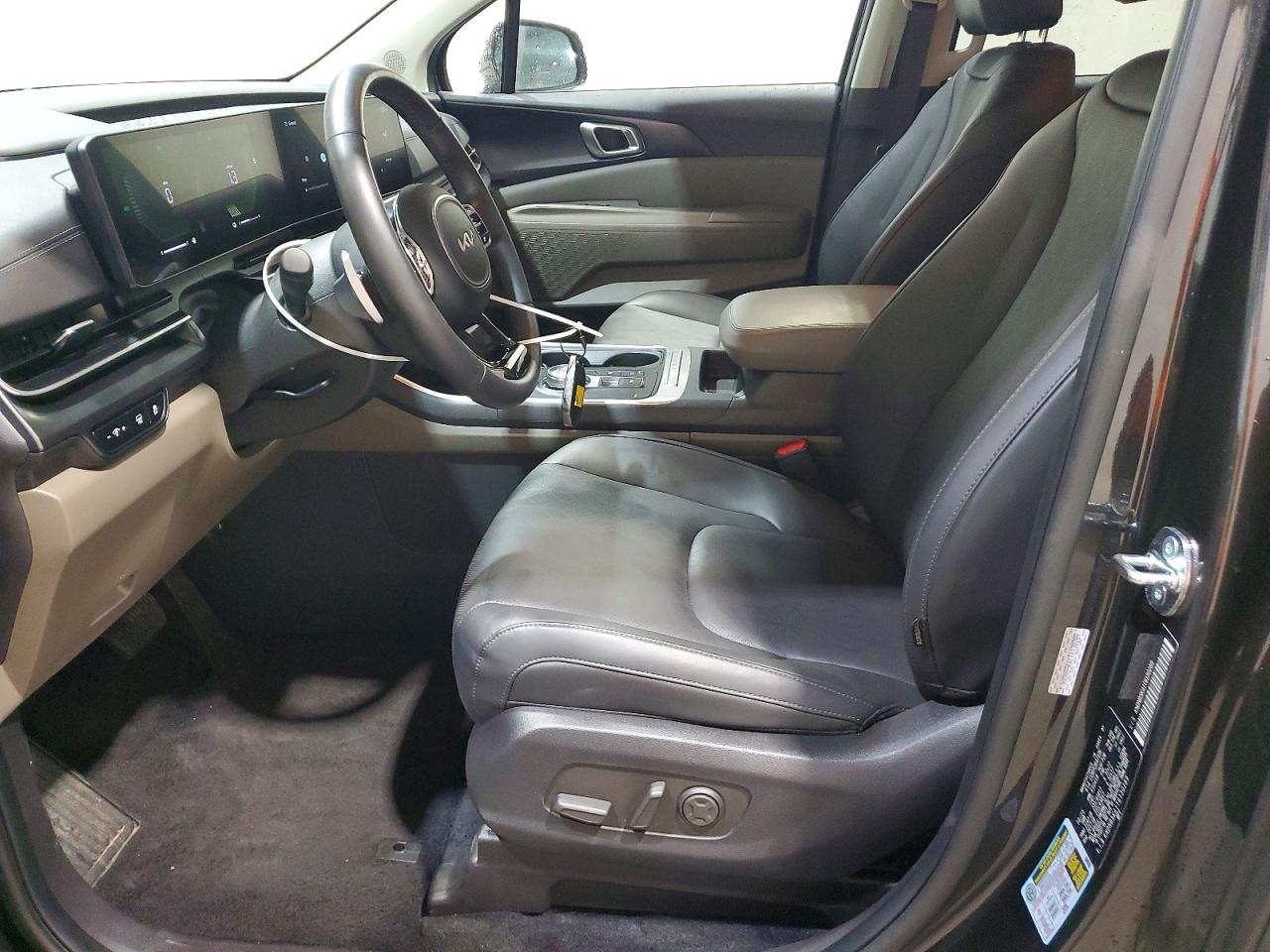 2026 Kia All other VIN KNDNB5KA1T6130289 photo 7
