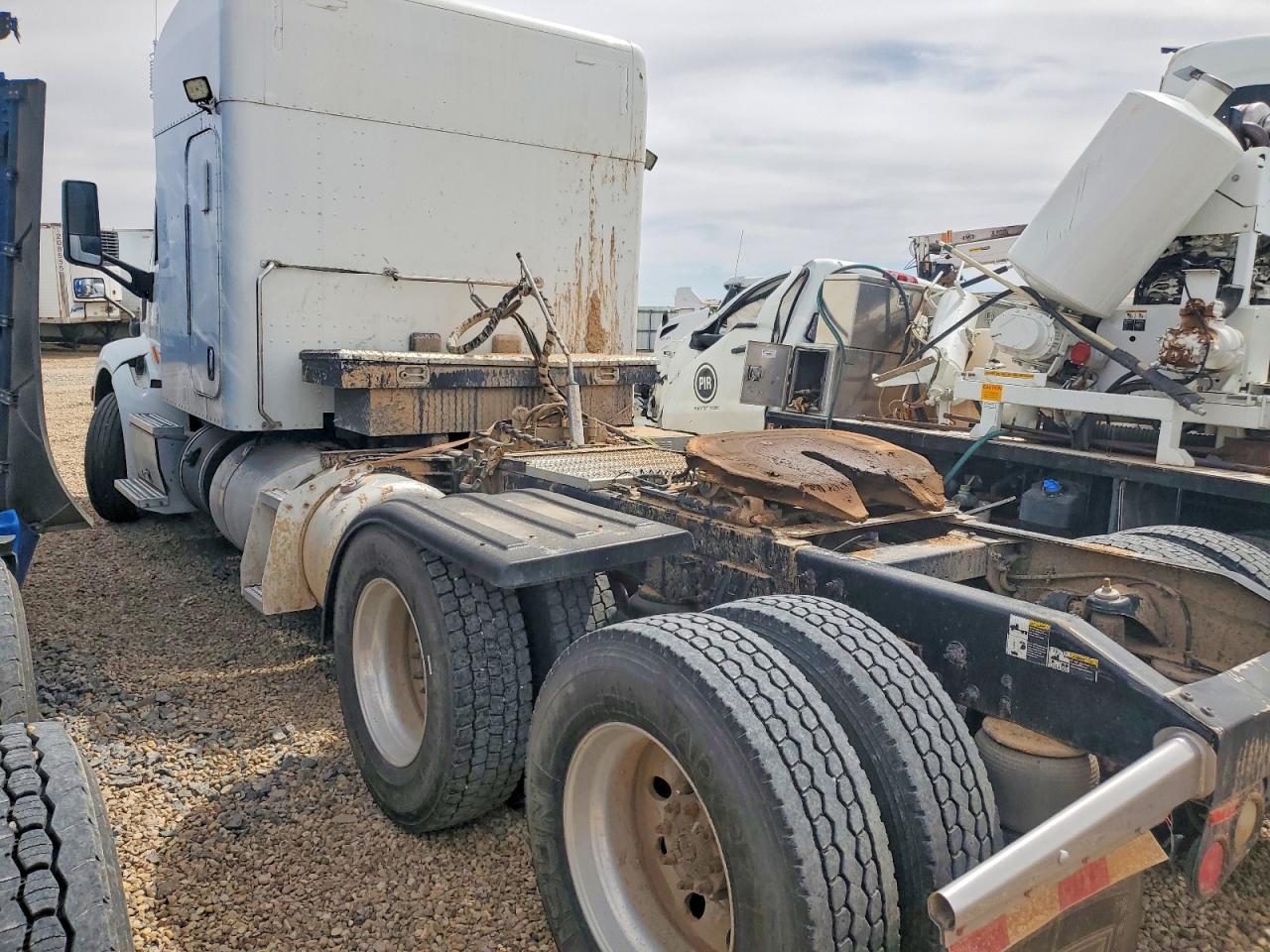 2017 PETERBILT All other VIN 1XPBD49X4HD433876 photo 3