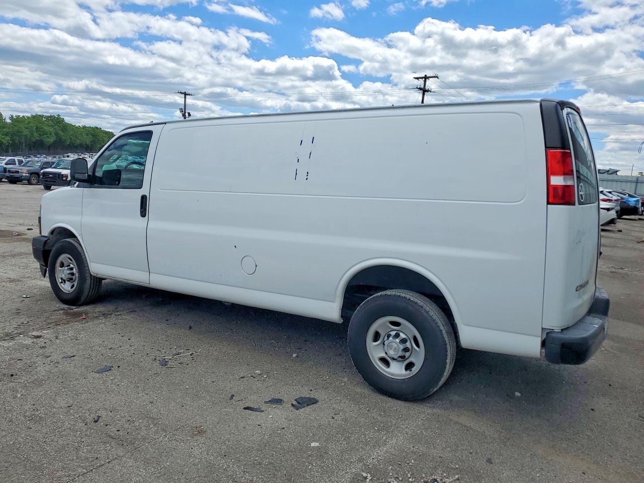 2020 CHEVROLET Express VIN 1GCWGBFP0L1143146 photo 2