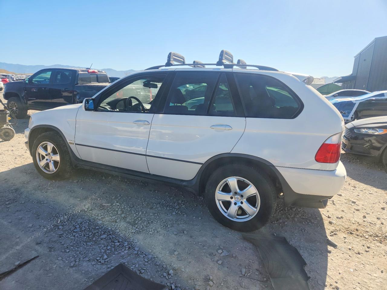 2002 BMW X5 VIN 5UXFB33572LH31394 photo 2