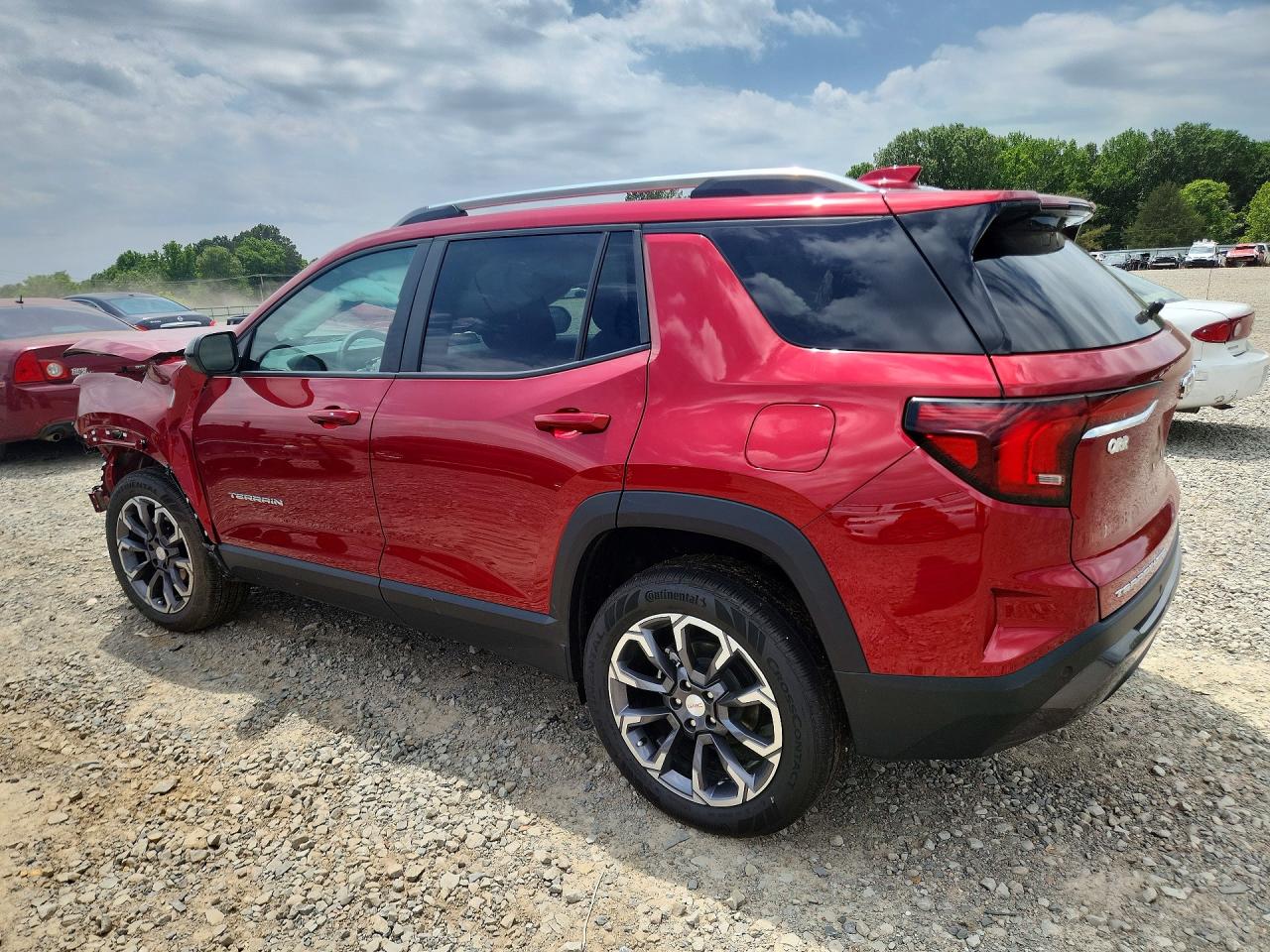 2025 GMC Terrain VIN 3GKALUEGXSL272106 photo 2