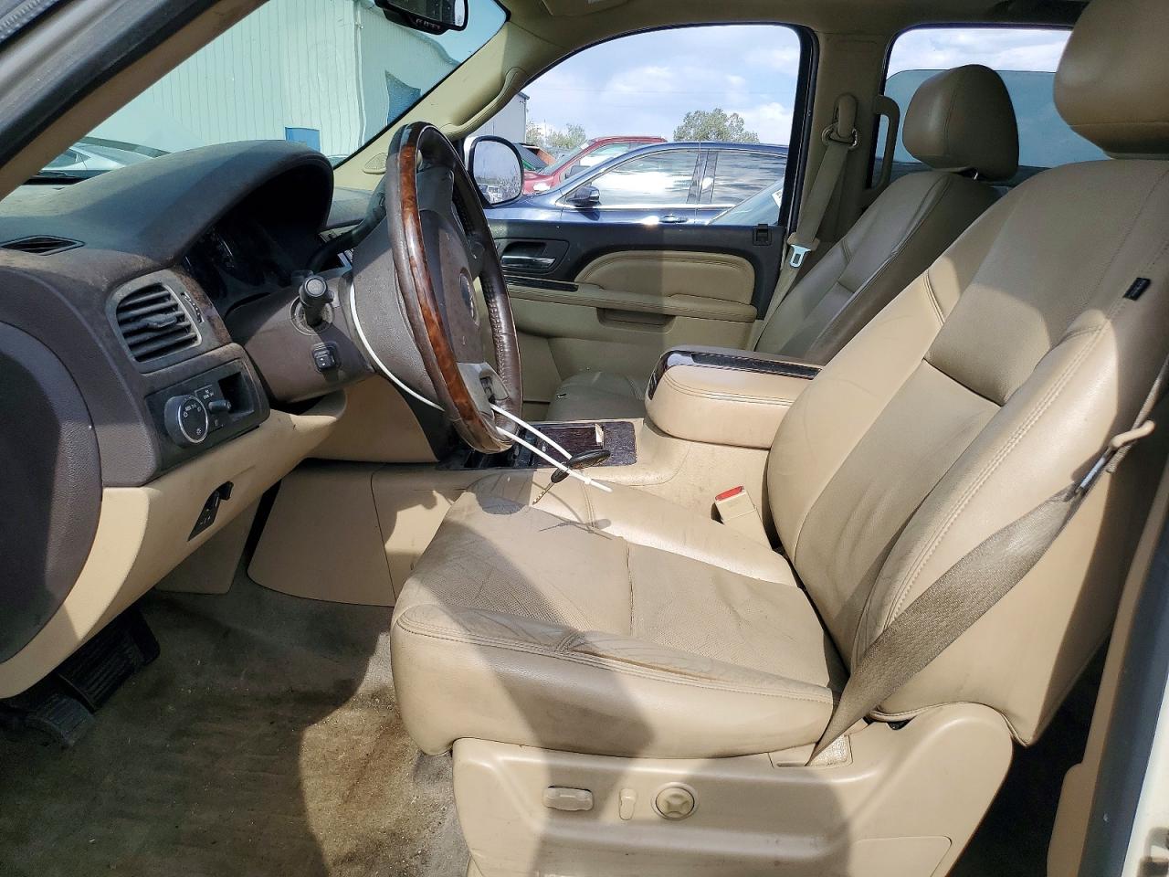 2014 GMC Yukon VIN 1GKS1EEF4ER108502 photo 7