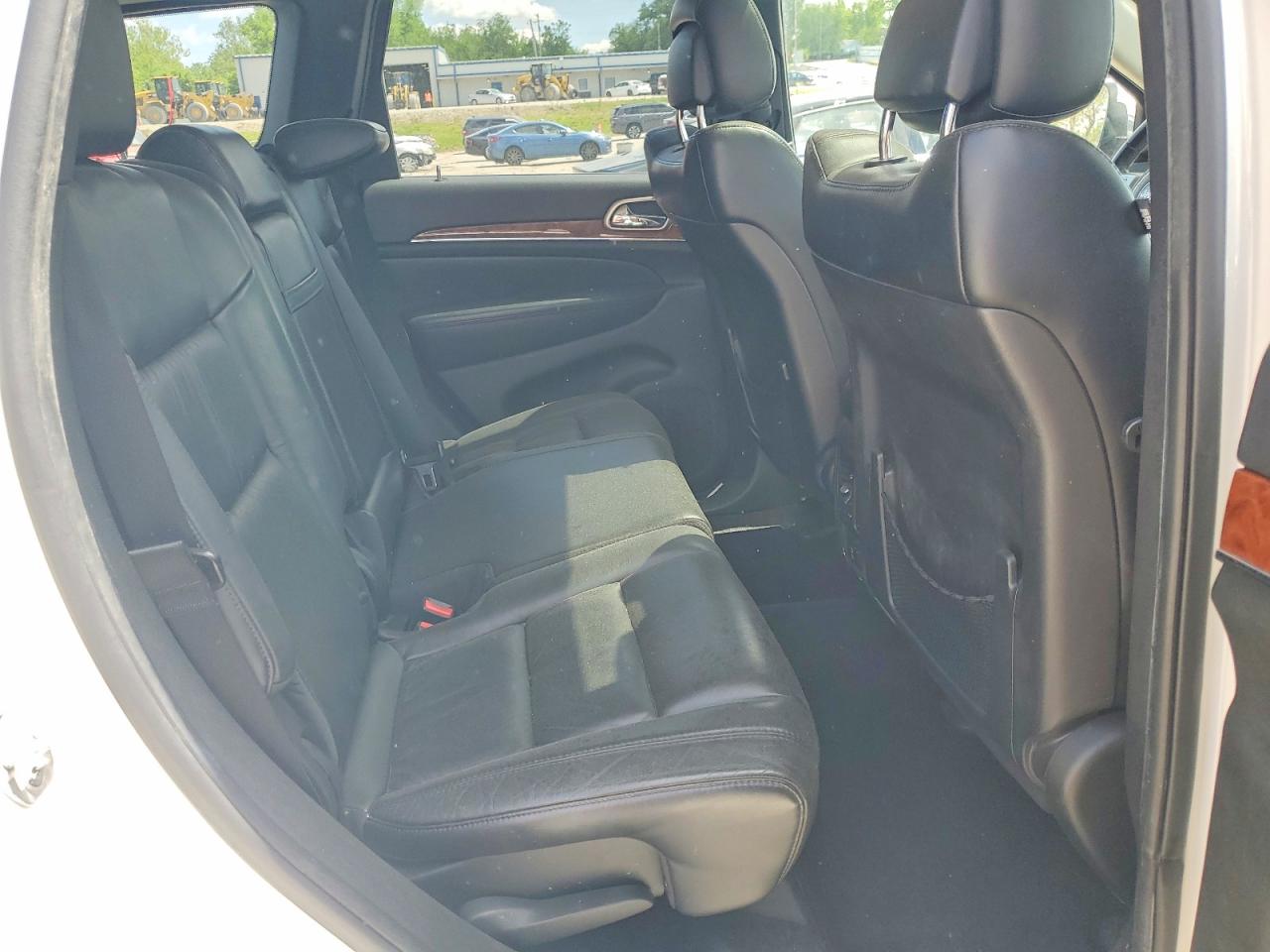 2011 Jeep Cherokee VIN 1J4RR5GG3BC655598 photo 11