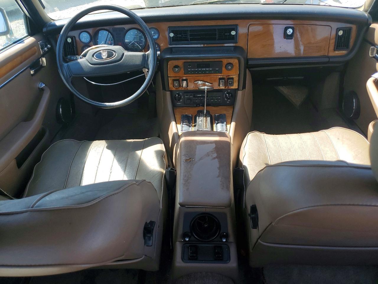 1987 JAGUAR Xj6 VIN SAJAV1345HC464973 photo 8