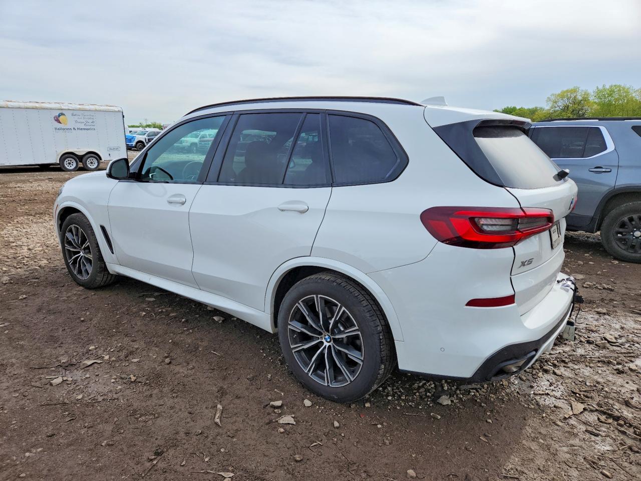2023 BMW X5 VIN 5UXCR6C08P9R35207 photo 2