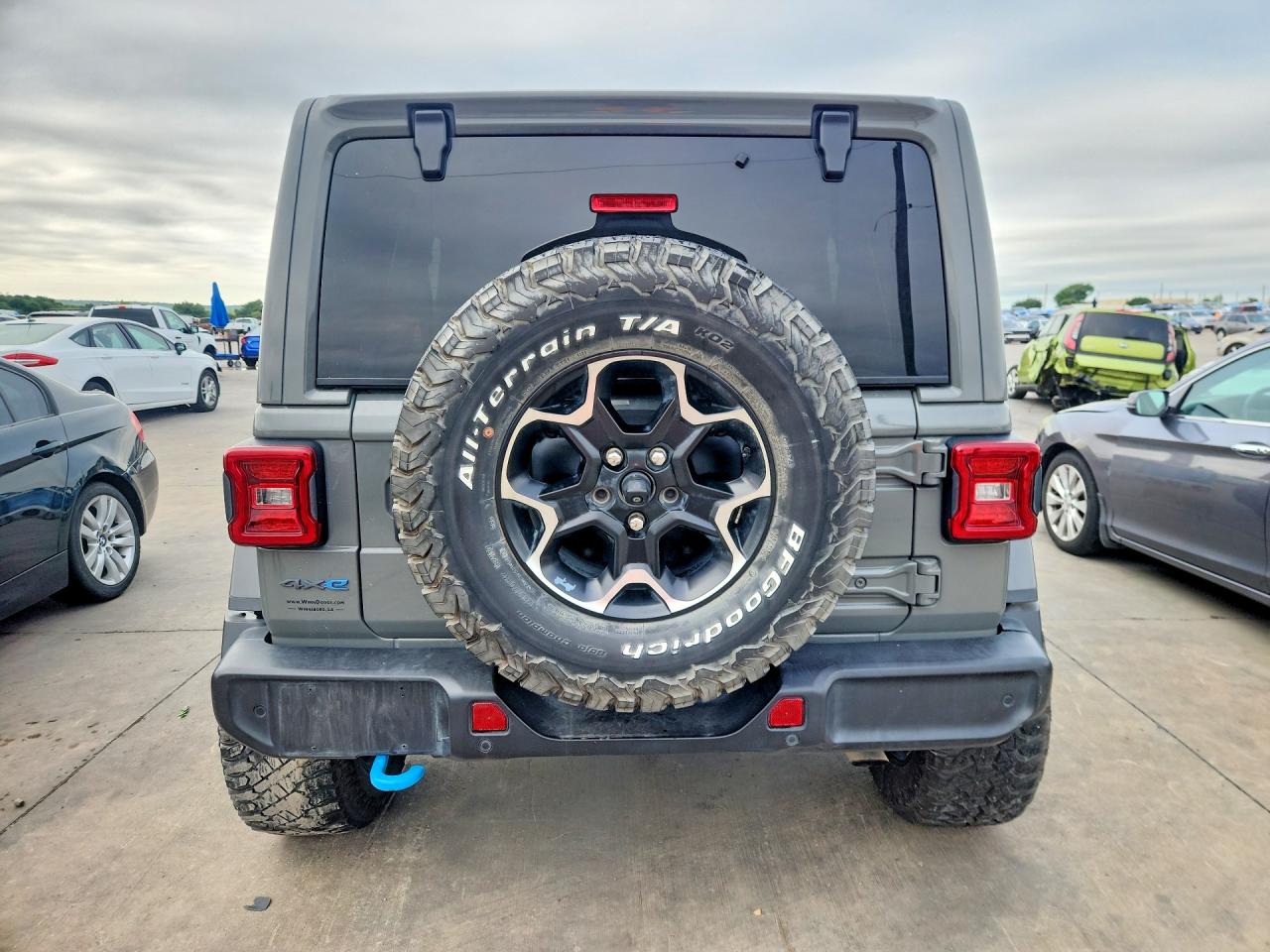 2021 Jeep Wrangler / VIN 1C4JJXR62MW643096 photo 6