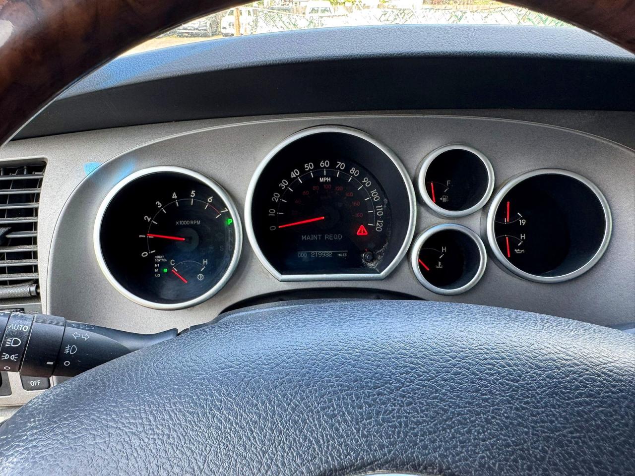 2010 TOYOTA Sequoia VIN 5TDDY5G18AS033686 photo 8