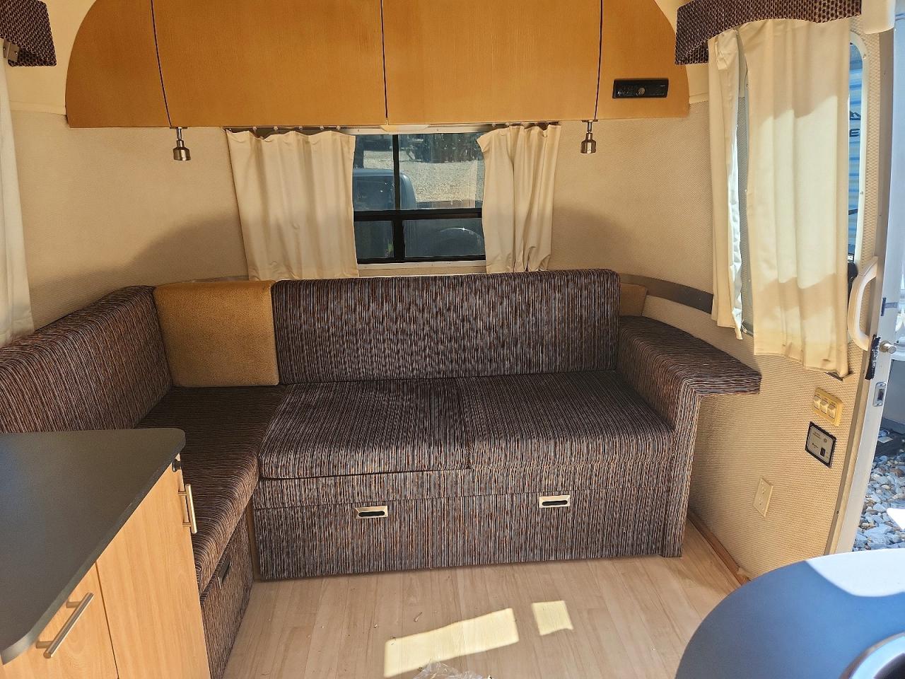 2006 AIRSTREAM Unknown VIN 1STCPAG226J520064 photo 5