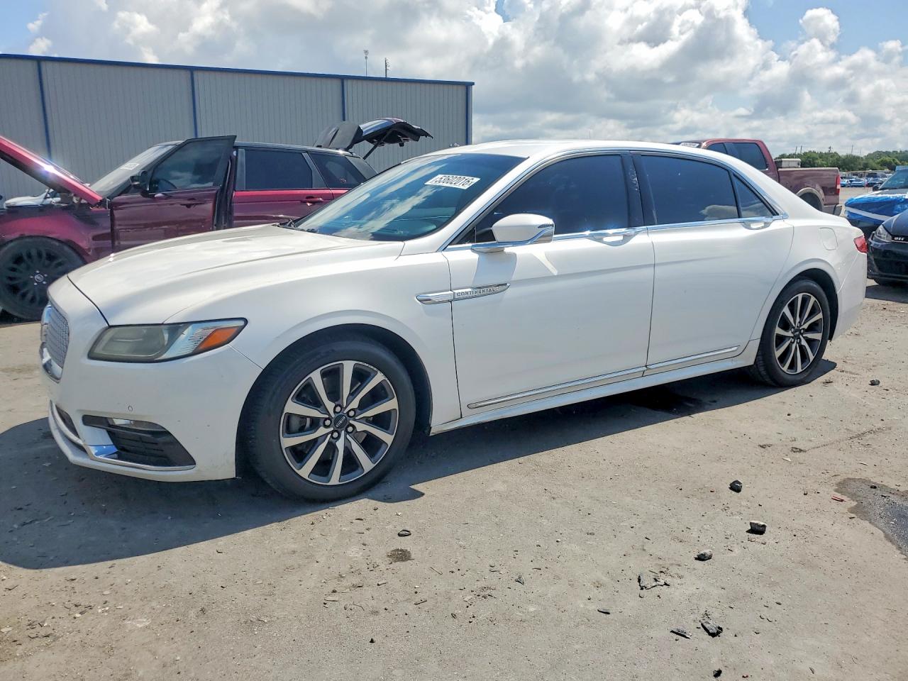 2018 Lincoln Continentl VIN 1LN6L9PK8J5601718 photo 1