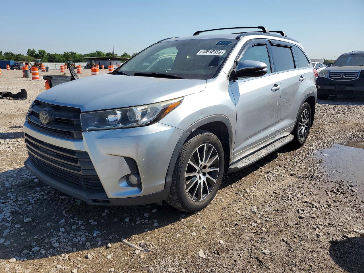 2017 Toyota Highlander VIN 5TDKZRFH4HS517701 photo 1
