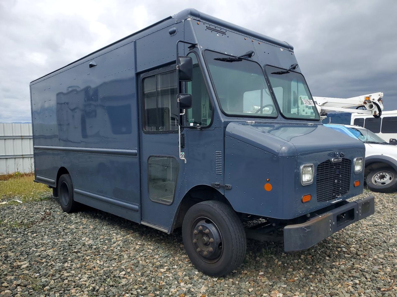 2020 FREIGHTLINER All other VIN 4UZAC2EA7LCMH7754 photo 4