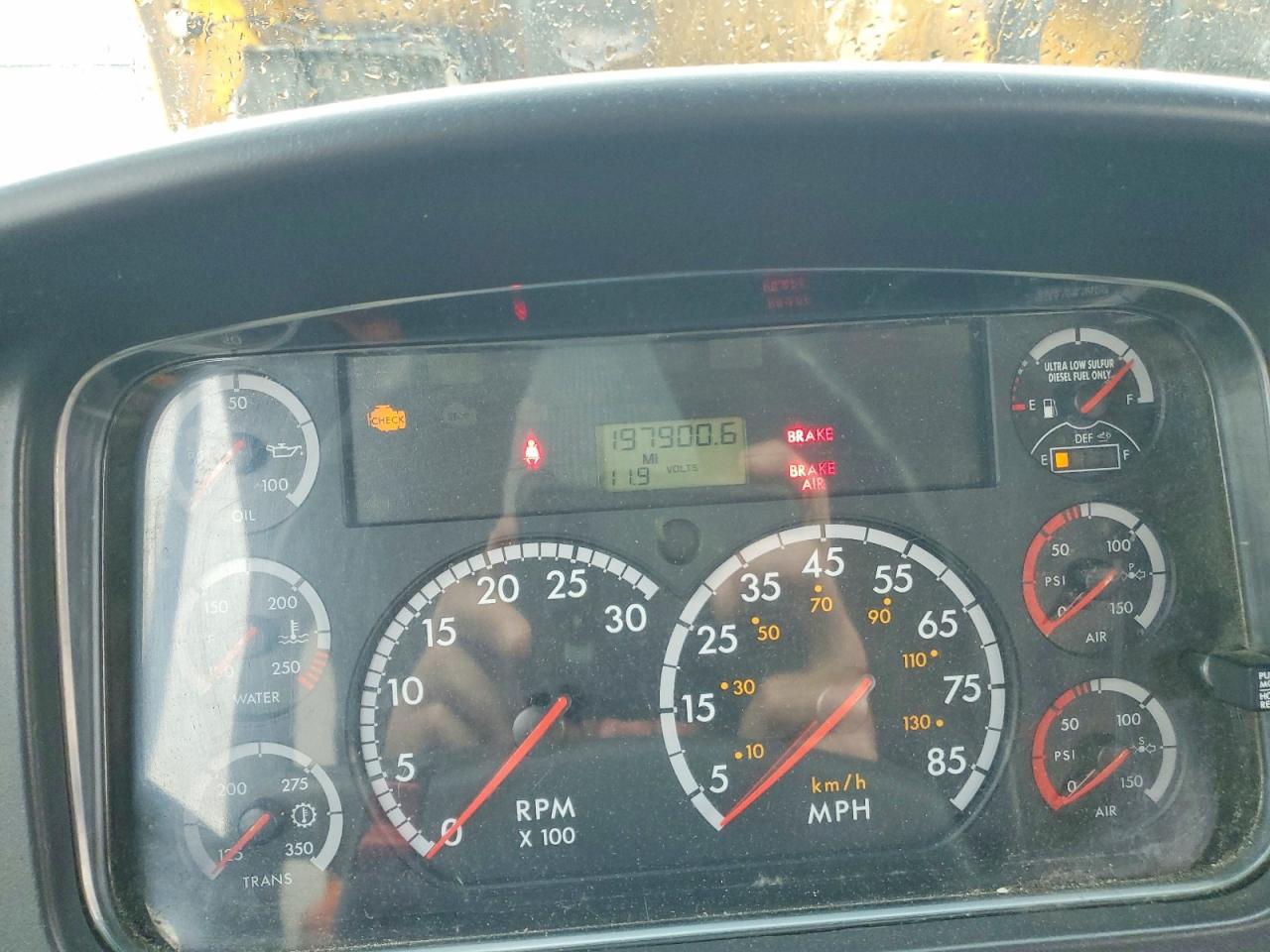 2011 FREIGHTLINER All other VIN 4UZABRDT0BCAX5787 photo 8