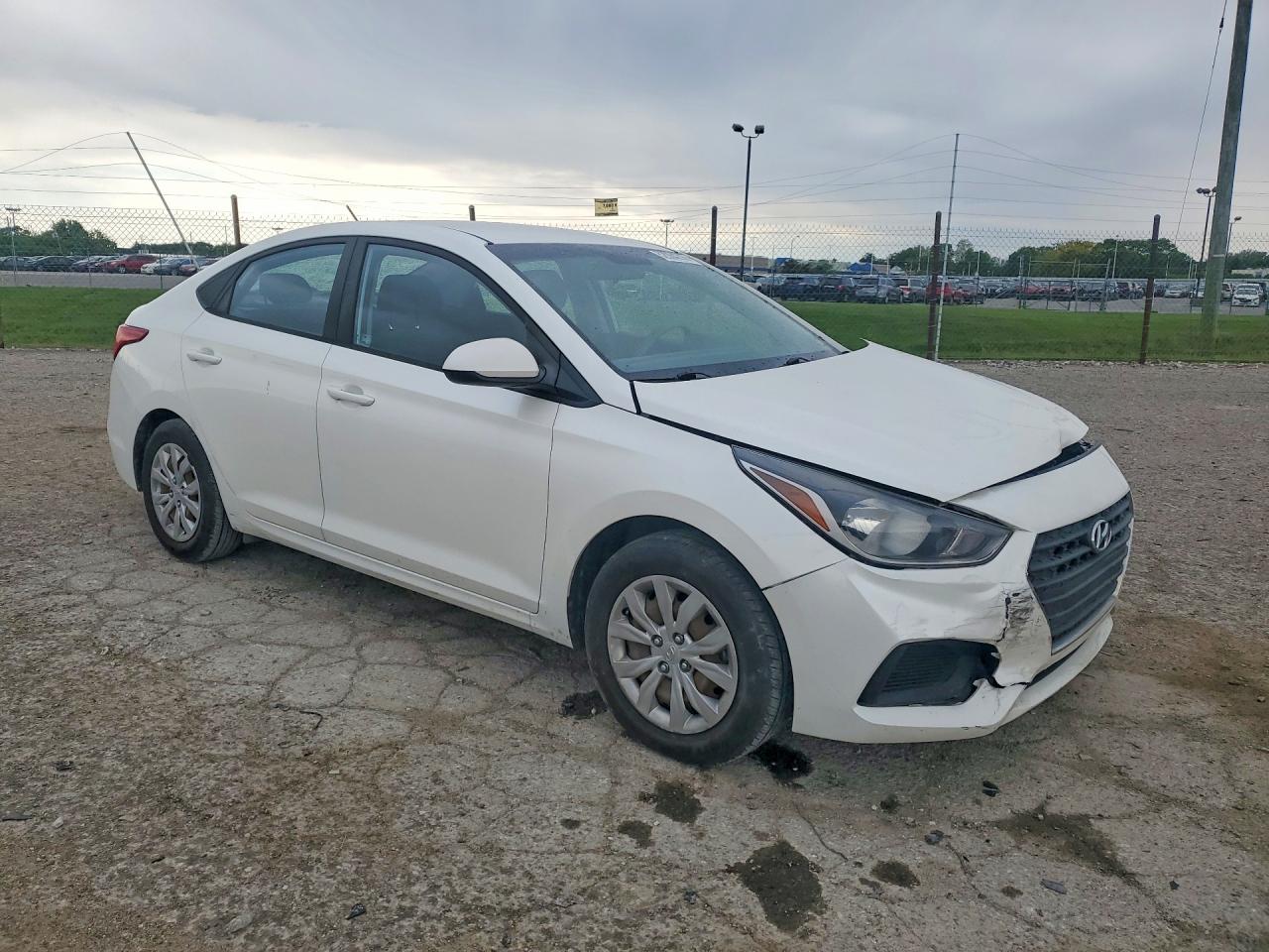 2018 Hyundai Accent se VIN 3KPC24A31JE025960 photo 4