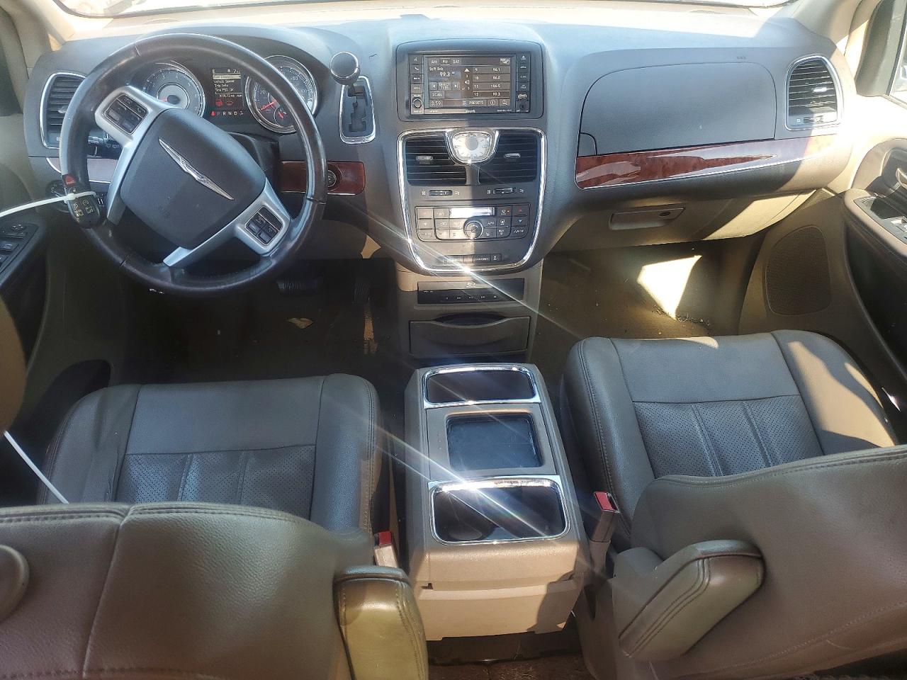 2014 Chrysler Minivan VIN 2C4RC1CGXER183160 photo 8